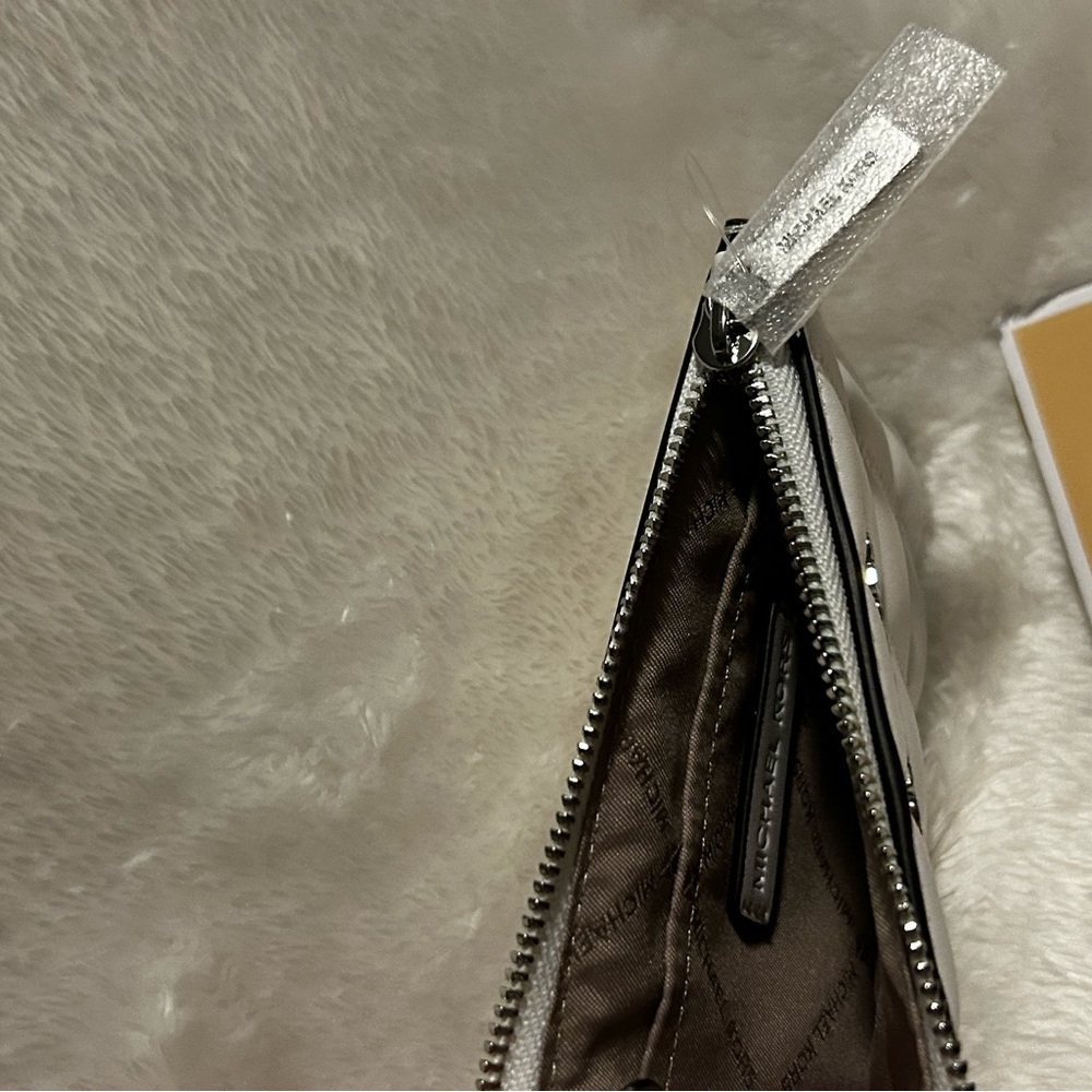 Michael Kors Jet Set Travel Quilted Coin Pouch |Optic White | NWT - Picture 6 of 9